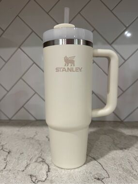 Stanley Ivory Travel Mug with Handle and Straw 30oz.